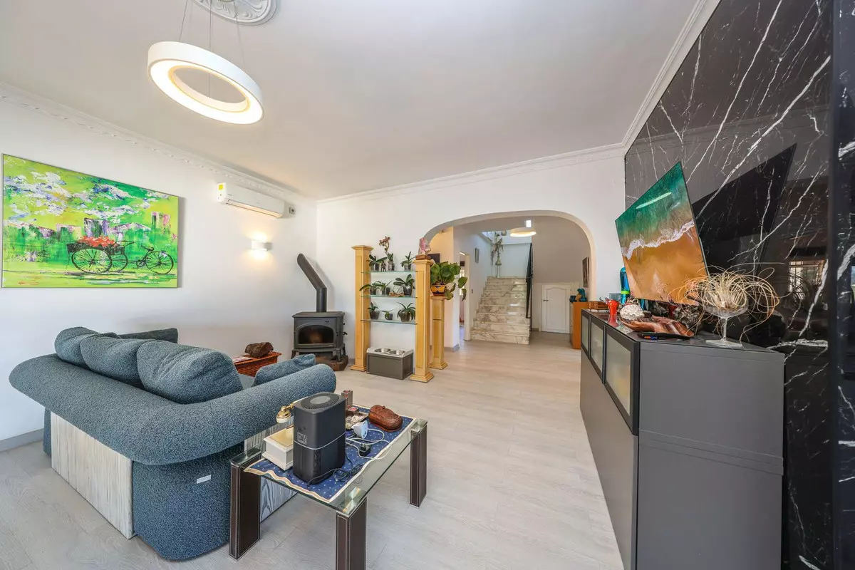 3-bedroom Villa In Coín, Spain (145 M²)