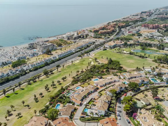 5-bedroom Villa In Manilva, Spain (189 M²)