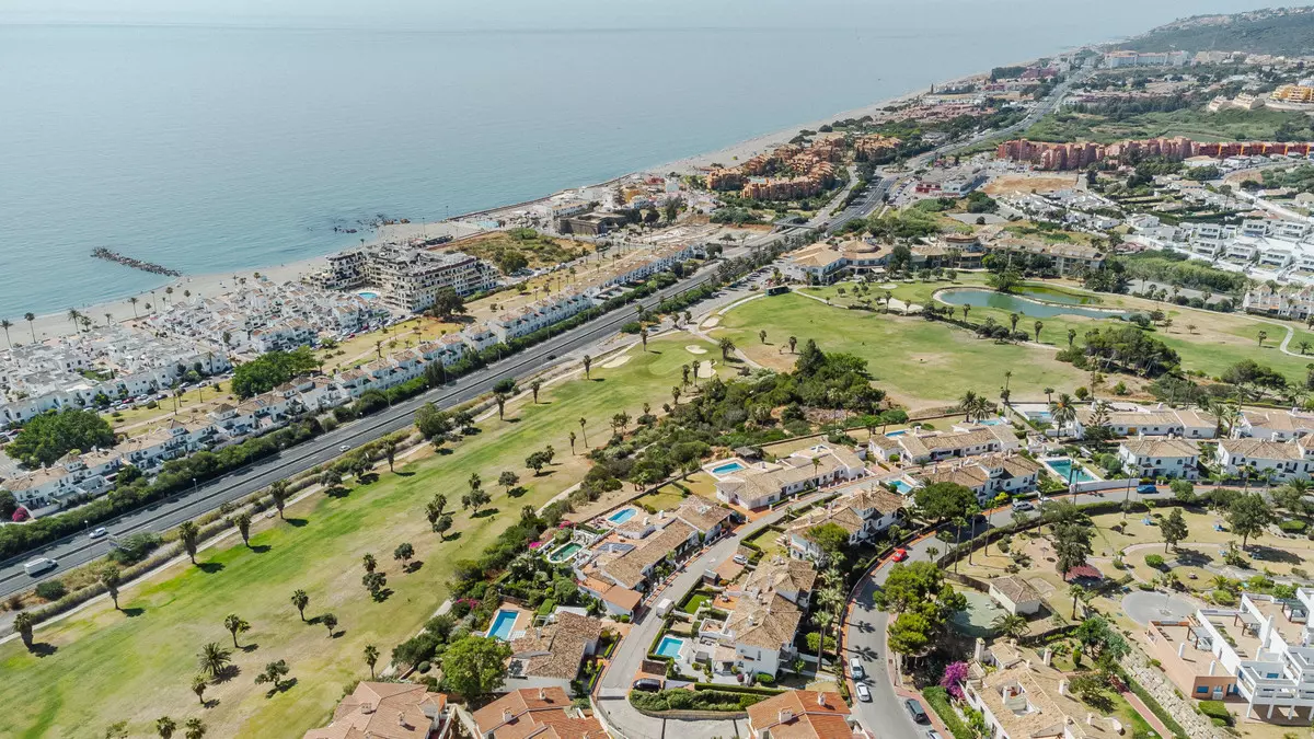 5-bedroom Villa In Manilva, Spain (189 M²)