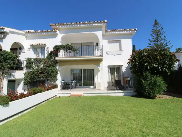 2-bedroom Apartment In Estepona, Spain (79 M²)