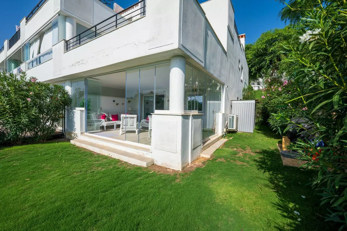 3-bedroom Apartment In Casares, Spain (80 M²)