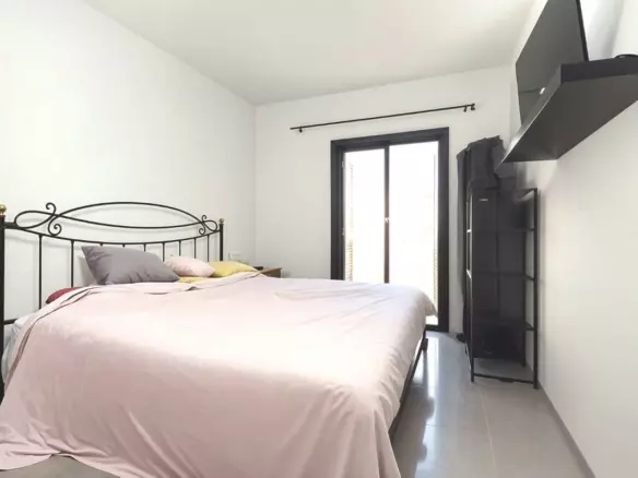 3-bedroom Apartment In Palma De Mallorca, Spain (92 M²)