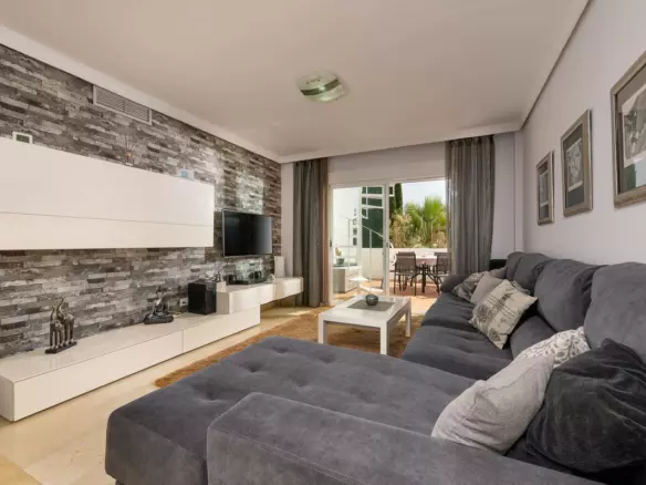 2-bedroom Apartment In Estepona, Spain (89 M²)