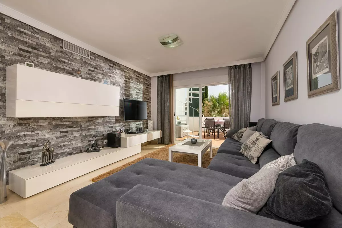 2-bedroom Apartment In Estepona, Spain (89 M²)
