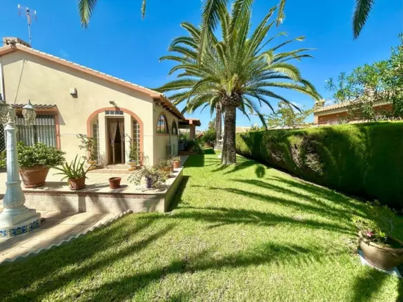 3-bedroom Villa In Orihuela, Spain (141 M²)