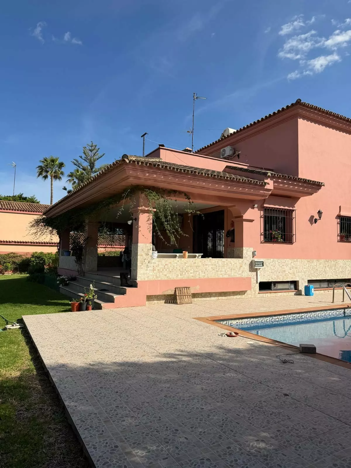4-bedroom Villa In Casares, Spain (165 M²)