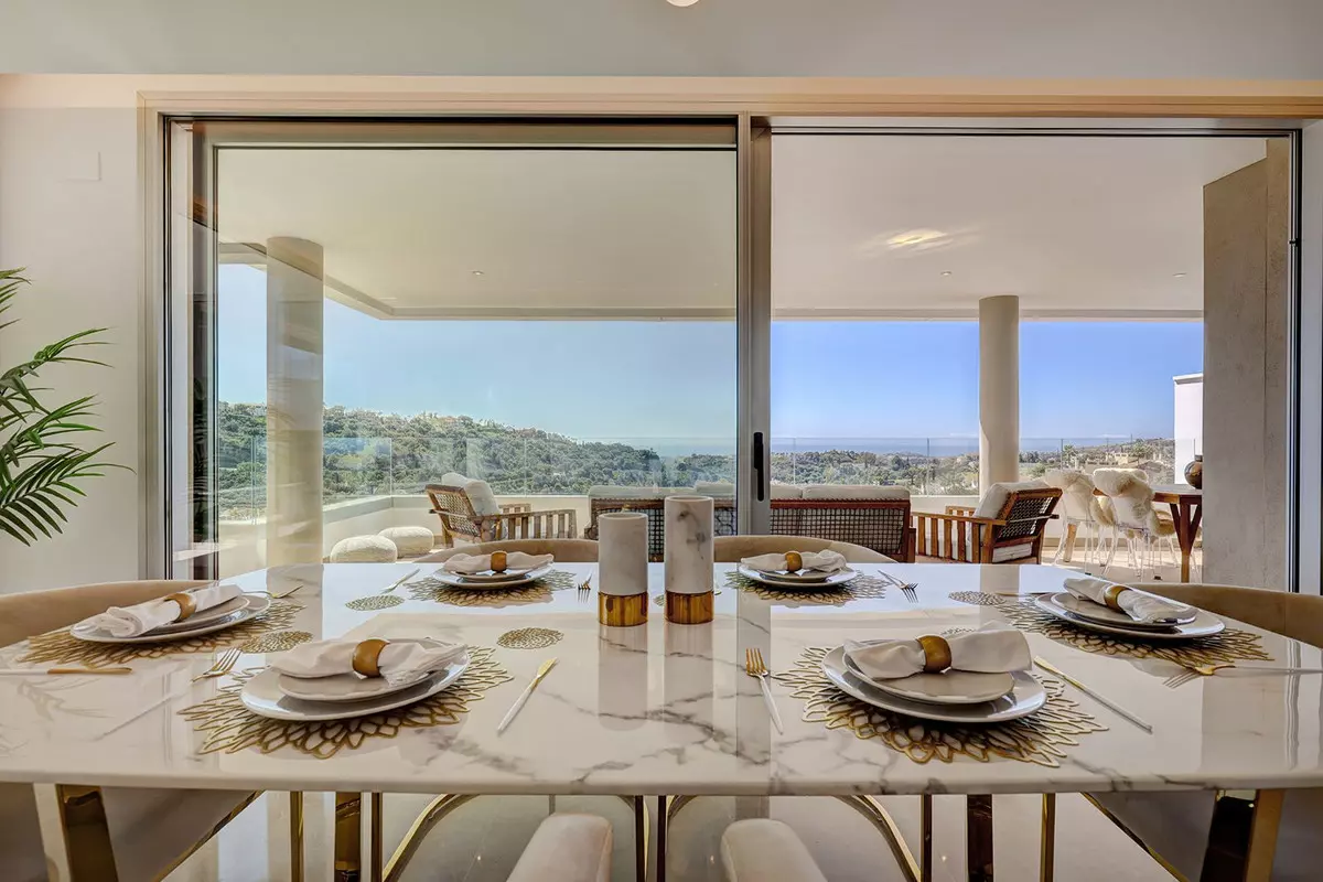 3-bedroom Apartment In Benahavis, Spain (160 M²)