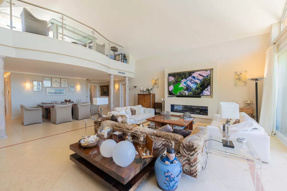 3-bedroom Apartment In Marbella, Spain (263 M²)