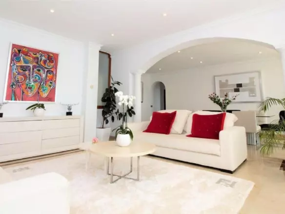 10-bedroom Villa In Estepona, Spain (878 M²)
