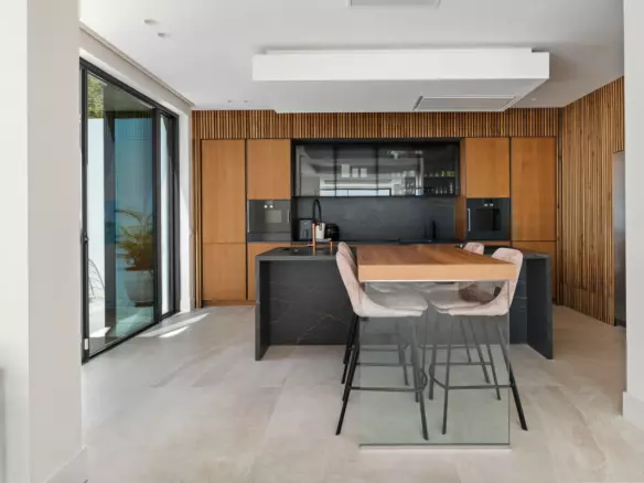 4-bedroom Villa In Marbella, Spain (429 M²)