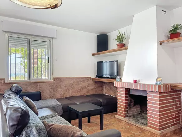 3-bedroom Country House In Vélez – Málaga, Spain (336 M²)