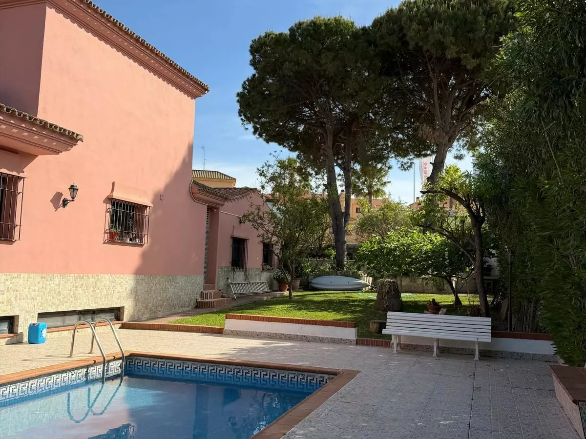 4-bedroom Villa In Casares, Spain (165 M²)