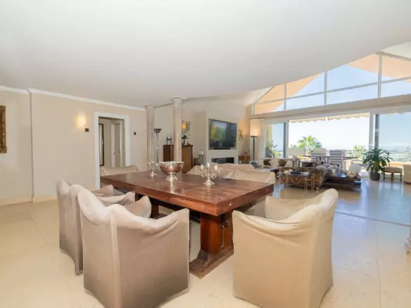 3-bedroom Apartment In Marbella, Spain (263 M²)