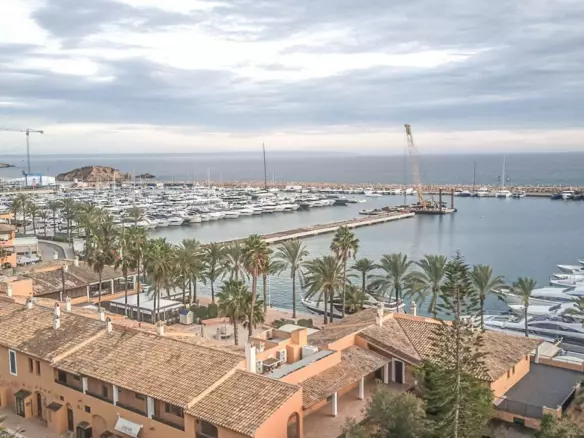 3-bedroom Apartment In Calvià, Spain (90 M²)