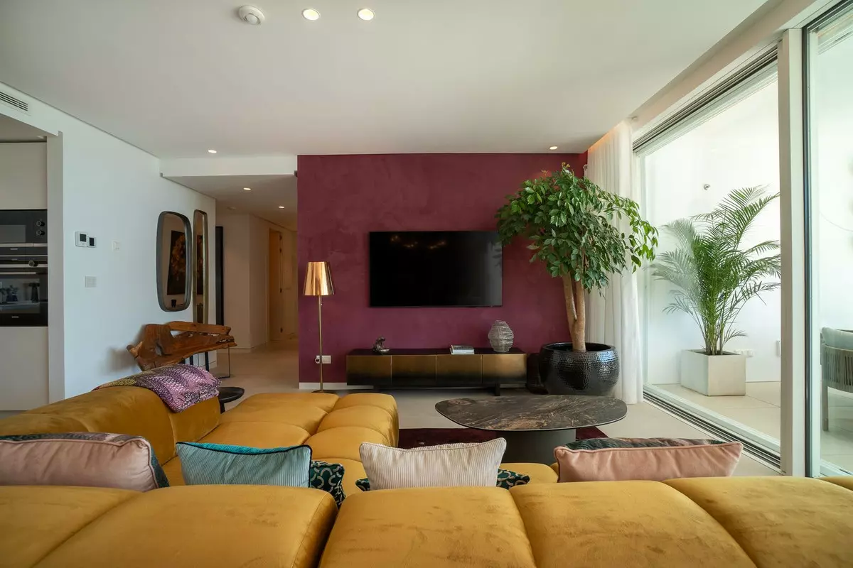 3-bedroom Apartment In Ojen, Spain (145 M²)
