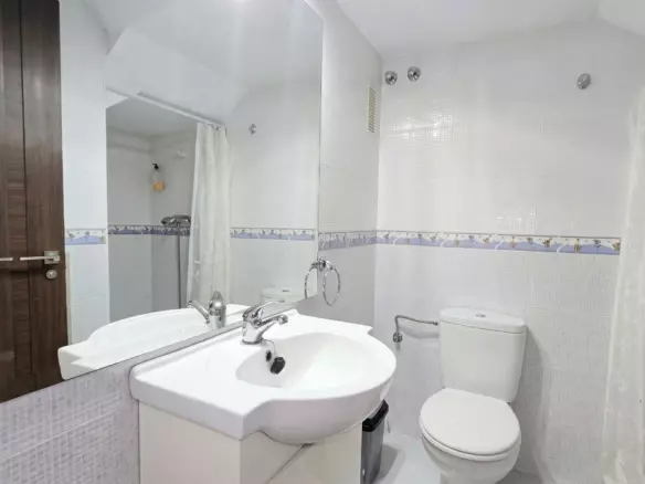 3-bedroom Apartment In Torremolinos, Spain (114 M²)