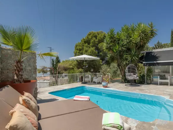 2-bedroom Villa In Cómpeta, Spain (95 M²)