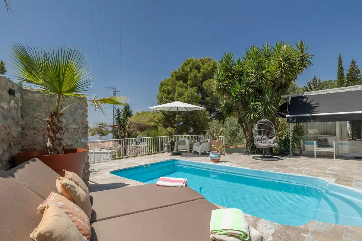 2-bedroom Villa In Cómpeta, Spain (95 M²)