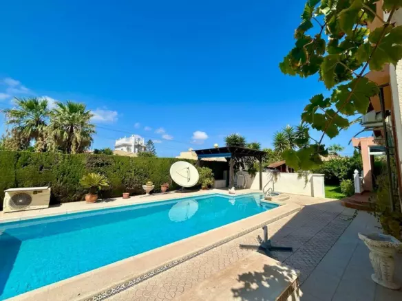 3-bedroom Villa In Orihuela, Spain (141 M²)