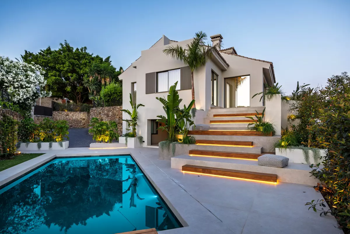 5-bedroom Villa In Marbella, Spain (785 M²)