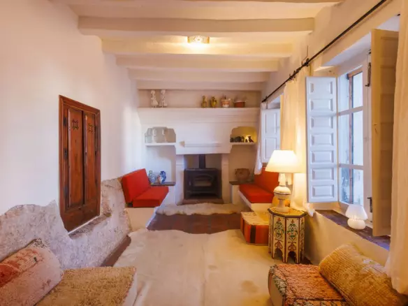 3-bedroom Town House In Comares, Spain (142 M²)