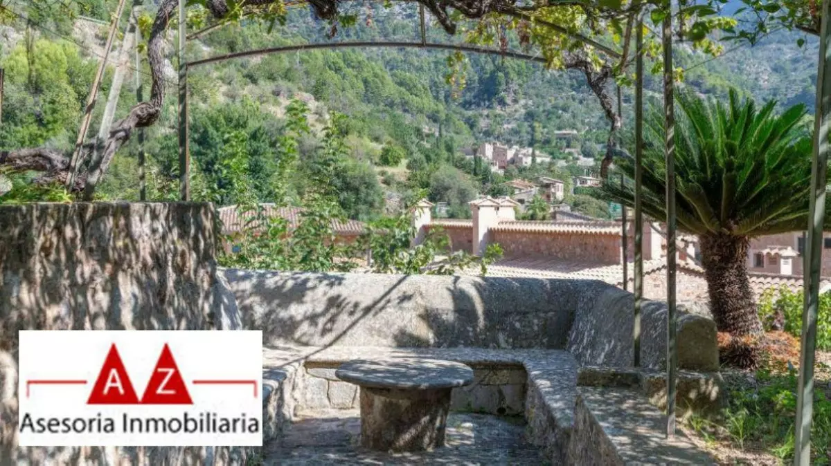 8-bedroom Villa In Fornalutx, Spain (1.562 M²)