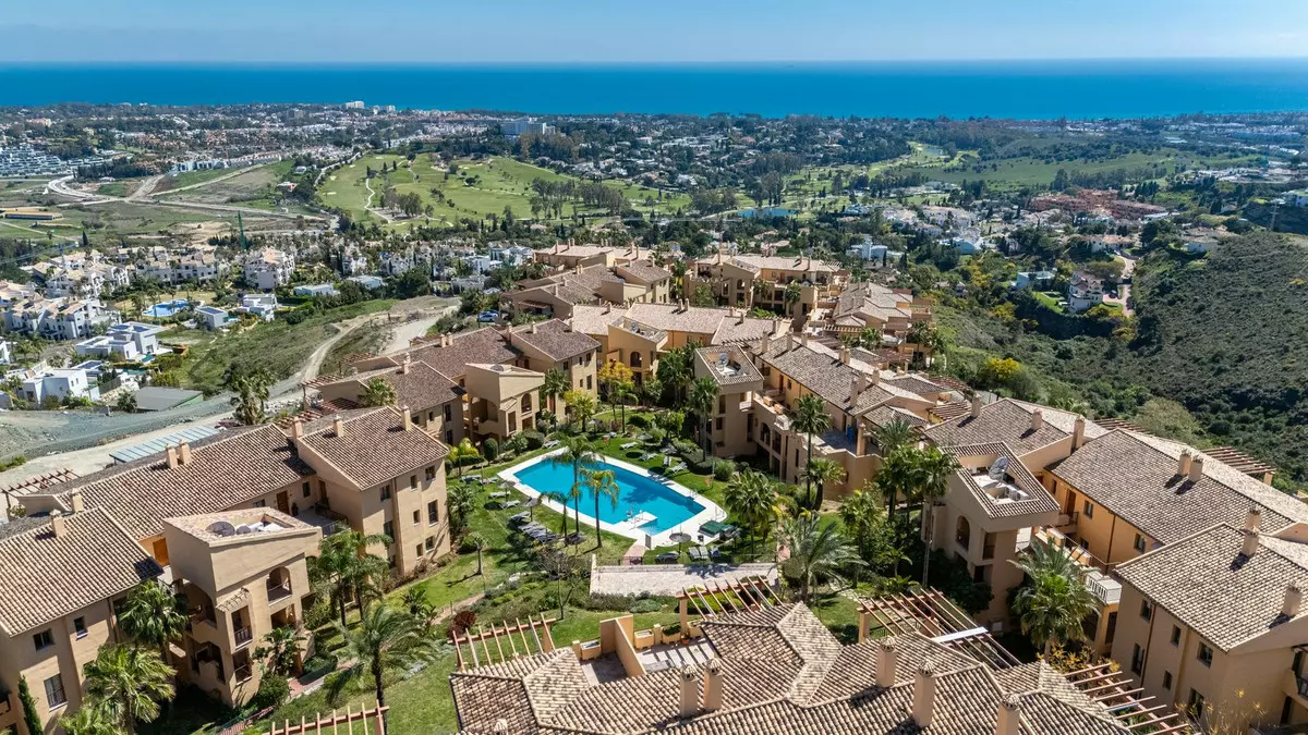 2-bedroom Apartment In Benahavis, Spain (118 M²)
