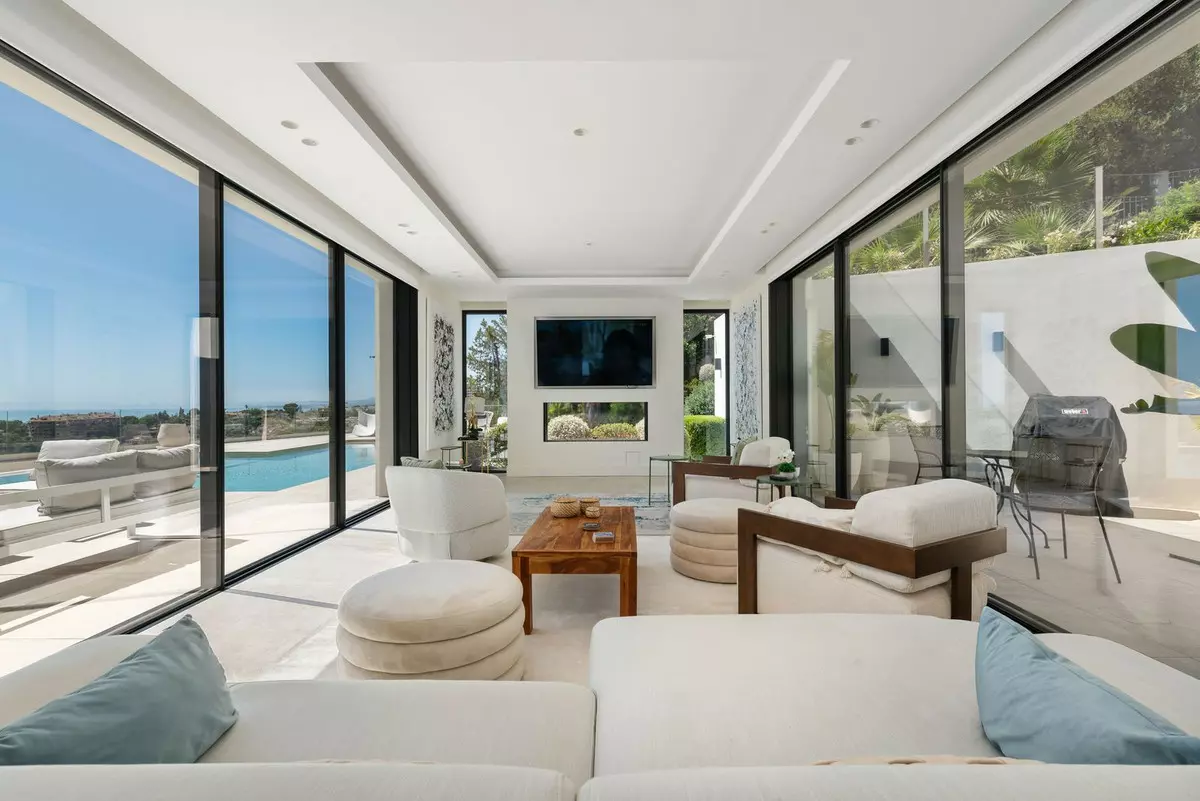 4-bedroom Villa In Marbella, Spain (429 M²)