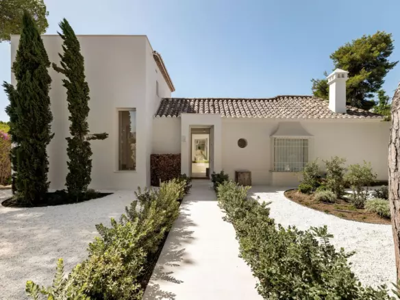 4-bedroom Villa In Estepona, Spain (262 M²)