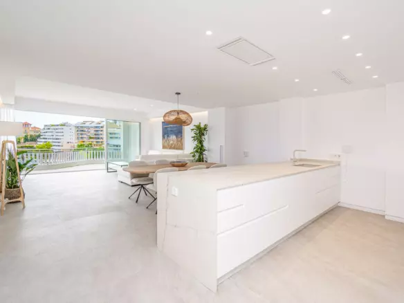 3-bedroom Apartment In Palma De Mallorca, Spain (217 M²)