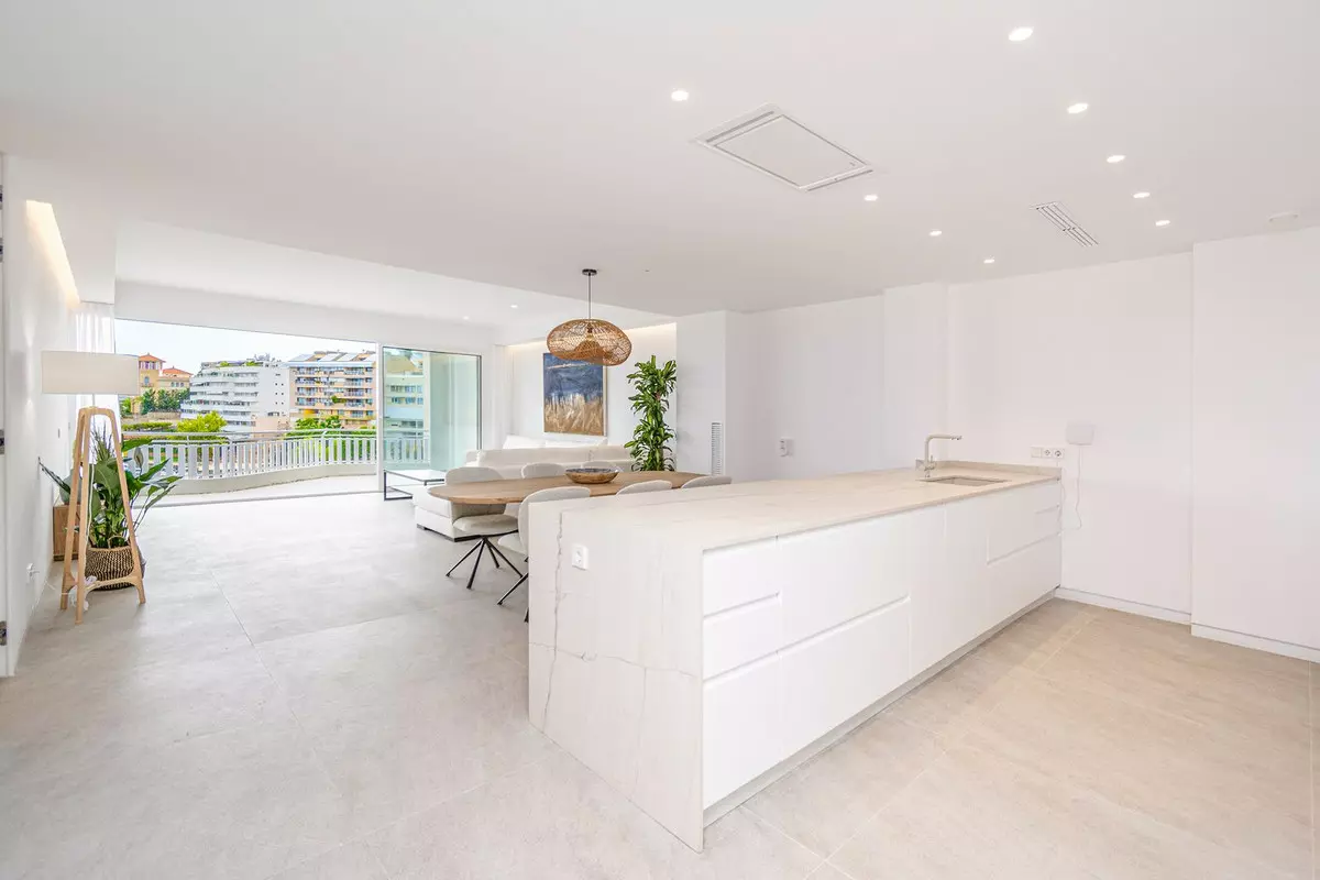 3-bedroom Apartment In Palma De Mallorca, Spain (217 M²)