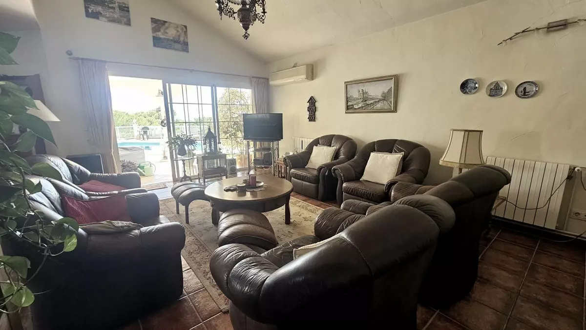 3-bedroom Villa In Mijas, Spain (327 M²)