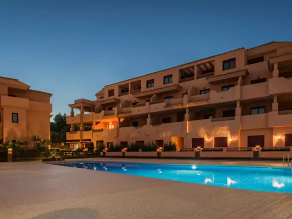 2-bedroom Apartment In Estepona, Spain (92 M²)