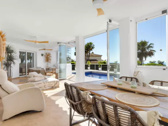 6-bedroom Villa In Estepona, Spain (483 M²)