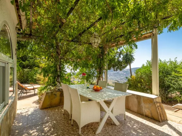 4-bedroom Villa In Cómpeta, Spain (278 M²)