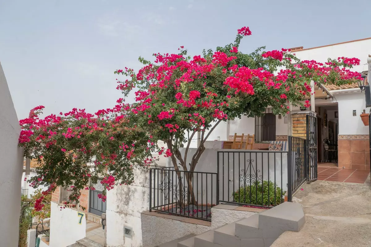 2-bedroom Town House In Álora, Spain (99 M²)