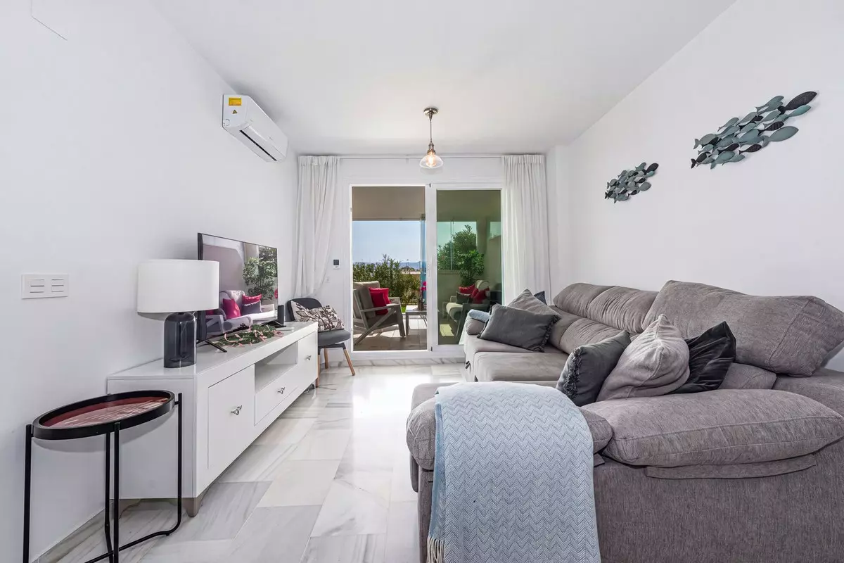3-bedroom Apartment In Casares, Spain (80 M²)