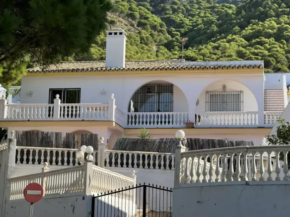 5-bedroom Villa In Mijas, Spain (271 M²)
