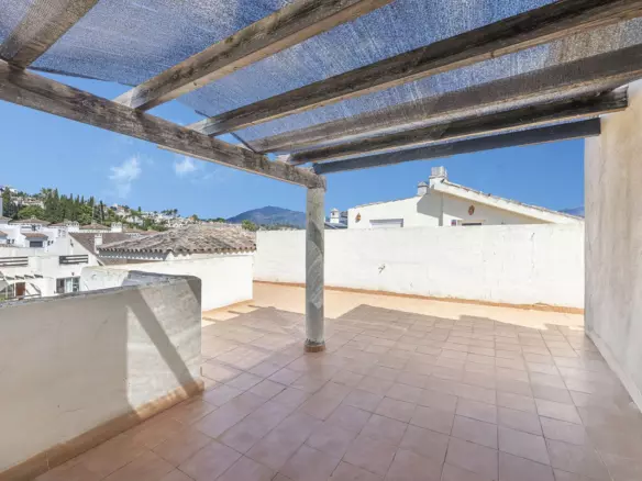 1-bedroom Apartment In Estepona, Spain (90 M²)