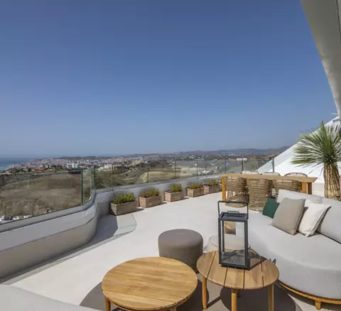 3-bedroom Apartment In Fuengirola, Spain (178 M²)