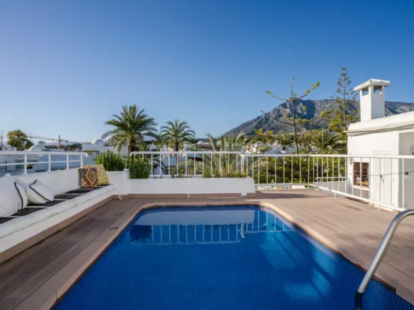 3-bedroom Apartment In Marbella, Spain (312 M²)