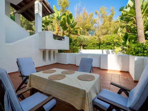 2-bedroom Apartment In Estepona, Spain (100 M²)