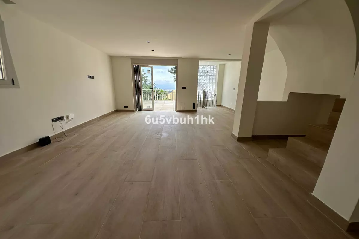 4-bedroom Town House In Málaga, Spain (182 M²)