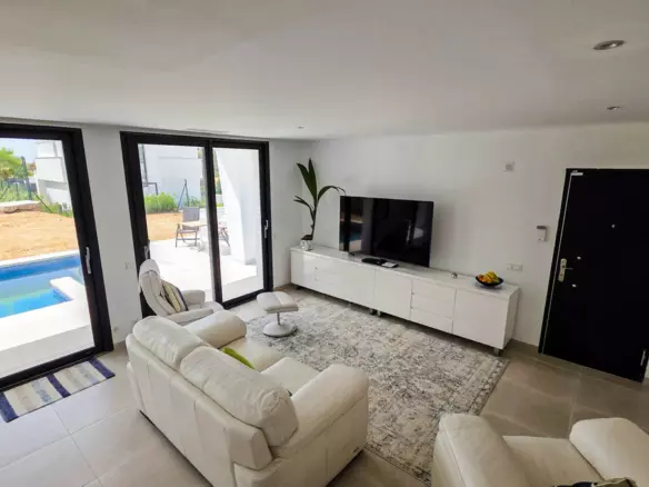 3-bedroom Villa In Manilva, Spain (218 M²)
