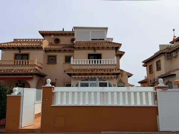 3-bedroom Villa In Orihuela, Spain (70 M²)