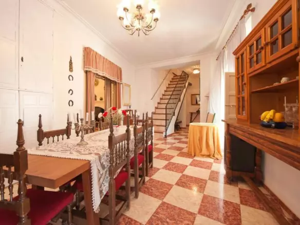 14-bedroom Town House In Álora, Spain (1.085 M²)