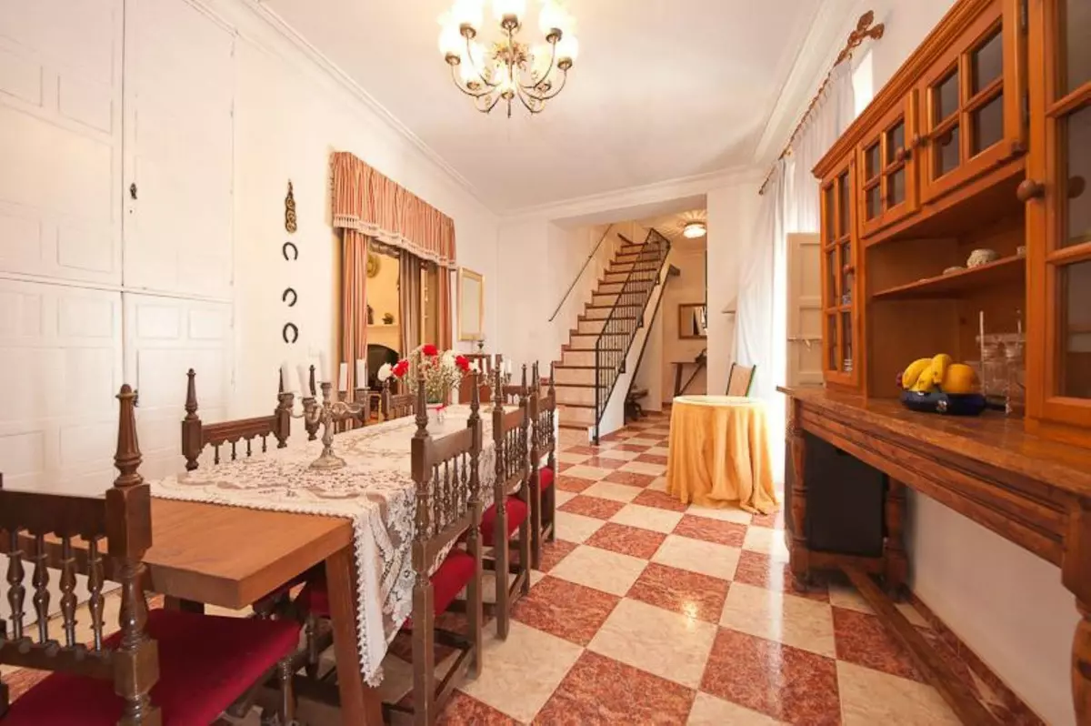 14-bedroom Town House In Álora, Spain (1.085 M²)