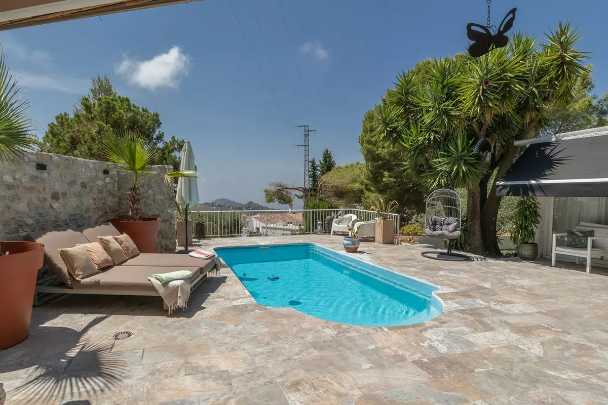 2-bedroom Villa In Cómpeta, Spain (95 M²)