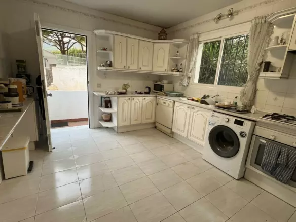 5-bedroom Villa In Mijas, Spain (271 M²)