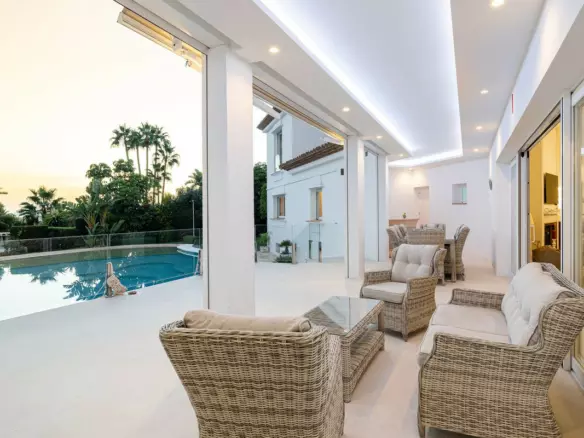 6-bedroom Villa In Estepona, Spain (835 M²)